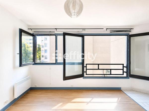 Appartement
         1 pièce
        - 28 m² Exclusivité 199 000 € *