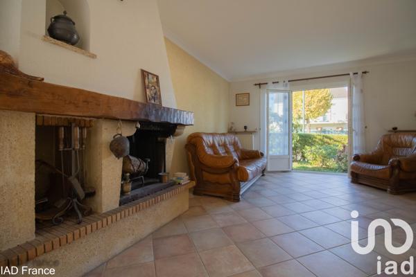 Maison à vendre 6 pièces 163 m² Élancourt