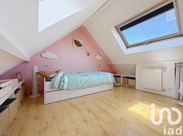 Maison 5 pièces de 95 m² à Mouvaux (59420)