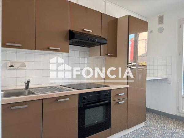 Location Studio 31.37 m² - 44 RUE HENRI MARTIN Tours 37000