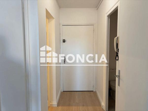 Location Studio 31.37 m² - 44 RUE HENRI MARTIN Tours 37000