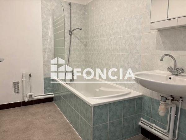 Location Studio 31.37 m² - 44 RUE HENRI MARTIN Tours 37000