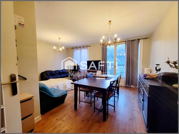 Appartement T3 de 63m², deux chambres et balcons, cave idéal pour les vélos ou ski.
