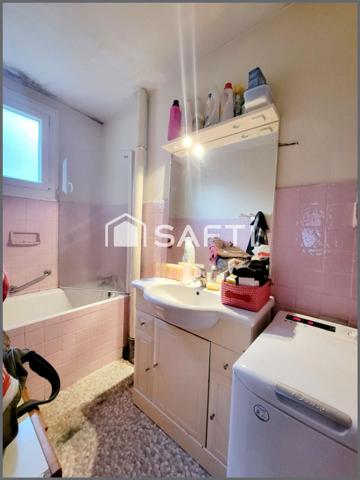 Appartement T3 de 63m², deux chambres et balcons, cave idéal pour les vélos ou ski.