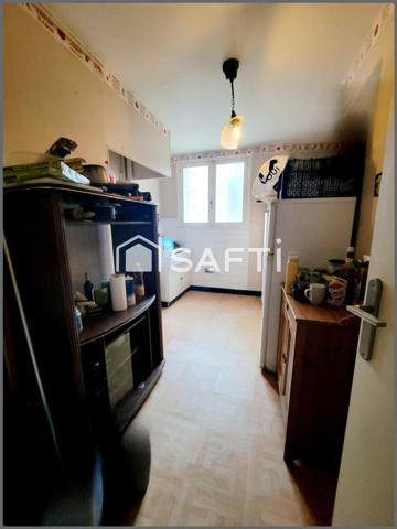 Appartement T3 de 63m², deux chambres et balcons, cave idéal pour les vélos ou ski.