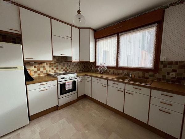 Appartement à louer à Bernay dans l'Eure (27300), ref : 27046-95