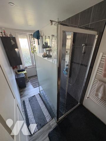 Maison de plain pied rénovée, garage et jardin à LAON (02000)