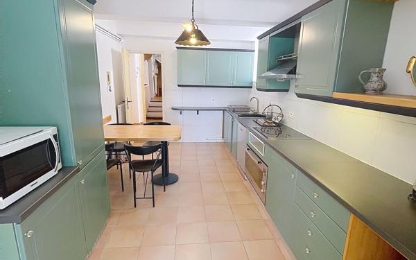 Maison à vendre    6 pièces • 300 m2 Mouans-Sartoux