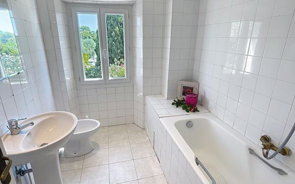 Maison à vendre    6 pièces • 300 m2 Mouans-Sartoux