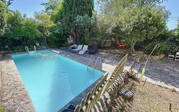 Maison à vendre    6 pièces • 300 m2 Mouans-Sartoux