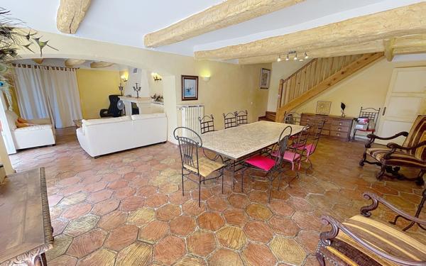 Maison à vendre    6 pièces • 300 m2 Mouans-Sartoux