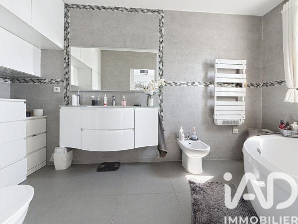 Maison à vendre 9 pièces 272 m² Frontignan