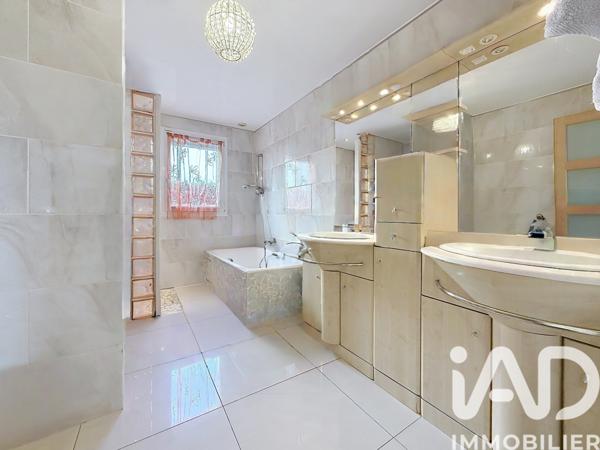 Maison à vendre 9 pièces 272 m² Frontignan