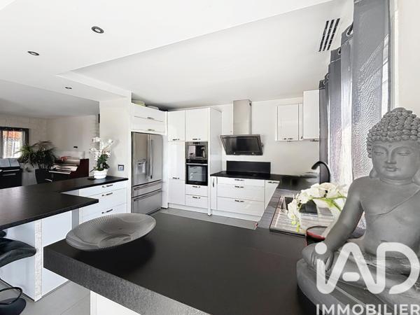 Maison à vendre 9 pièces 272 m² Frontignan