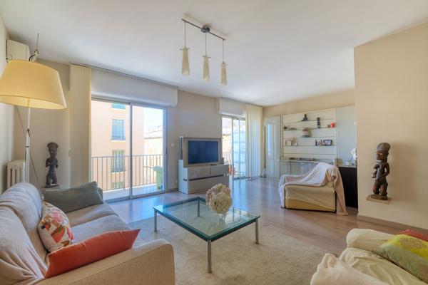 Vente Appartement 4 pièces avec garage Bastia Centre