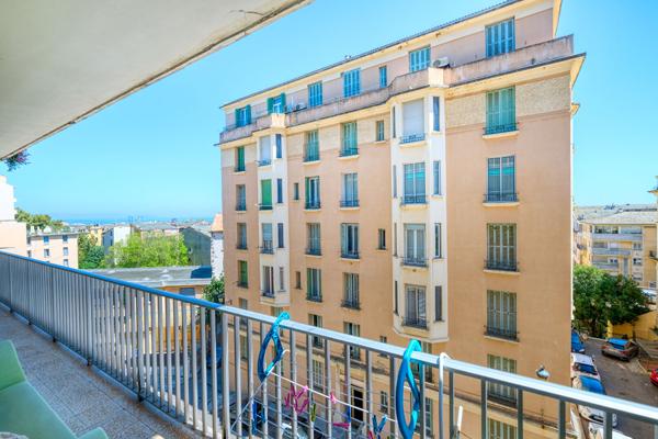 Vente Appartement 4 pièces avec garage Bastia Centre