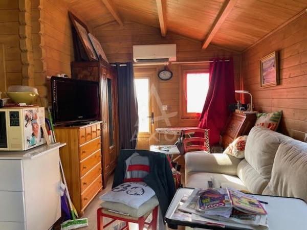 VILLA R+1 137 M² + CHALET 20M² SUR 900M² DE TERRAIN CLOS PROCHE CENTRE