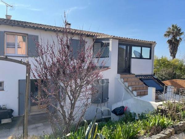 VILLA R+1 137 M² + CHALET 20M² SUR 900M² DE TERRAIN CLOS PROCHE CENTRE