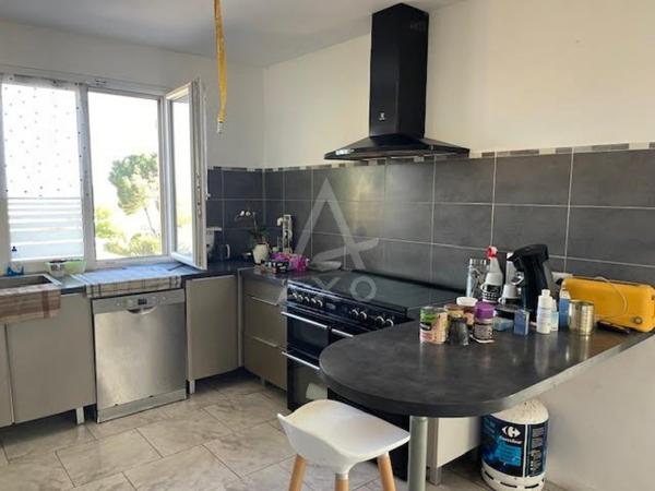 VILLA R+1 137 M² + CHALET 20M² SUR 900M² DE TERRAIN CLOS PROCHE CENTRE