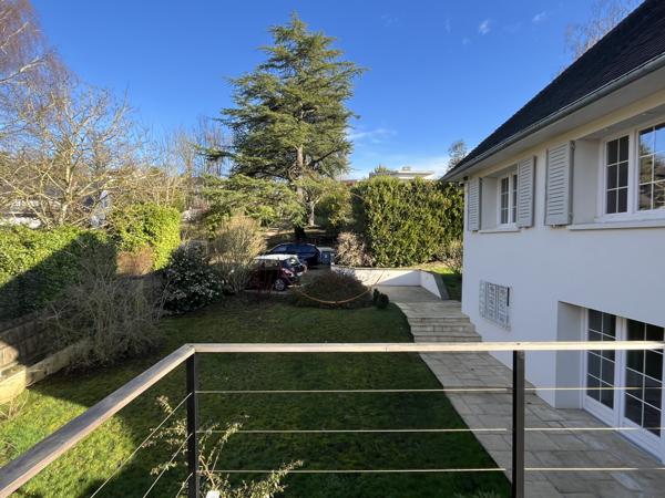 Orgeval (78630) Maison familiale – 242 m² – Terrain 1 763 m² – Orientation Sud – Bon état général - DPE B - Pompe à chaleur