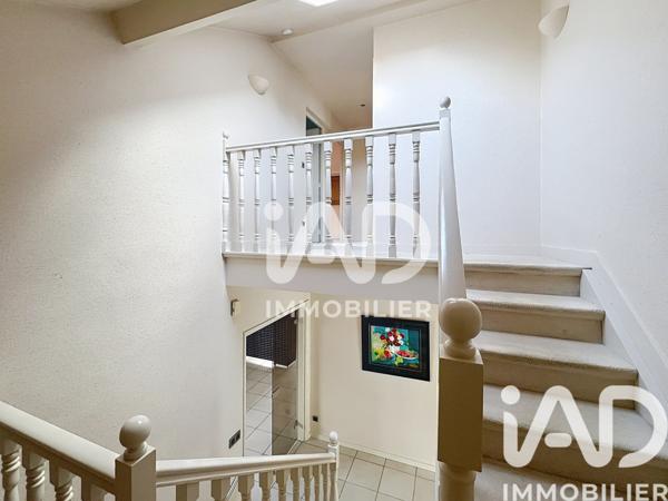 Maison à vendre 8 pièces 226 m² Le Puy-en-Velay