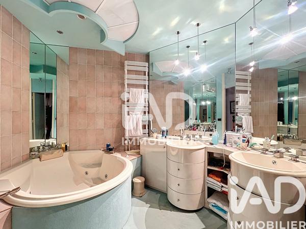 Maison à vendre 8 pièces 226 m² Le Puy-en-Velay