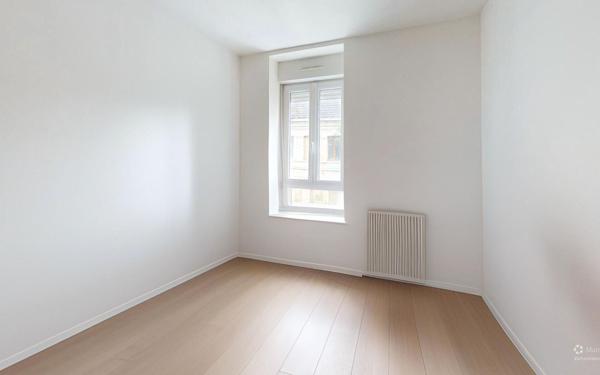 Immeuble à vendre    8 pièces • 166,52 m2 Mazingarbe
