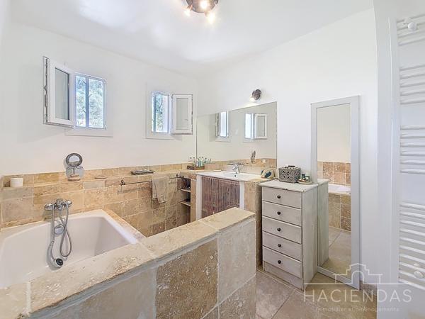 Ventabren (13122) Praticité, confort et esprit provençal à 12 minutes d'aix