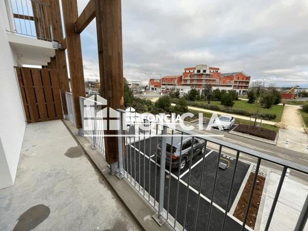 Location Studio 26.98 m² - ECHO - BAT C103 - 10 RUE RENE DUMONT Lagord 17140