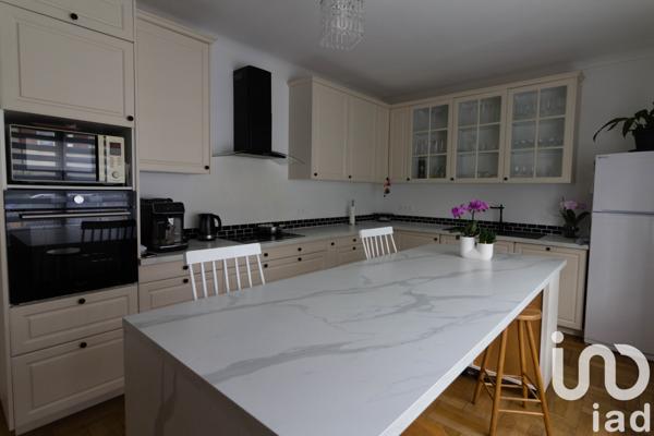 Maison à vendre 6 pièces 151 m² Châteauneuf-la-Forêt