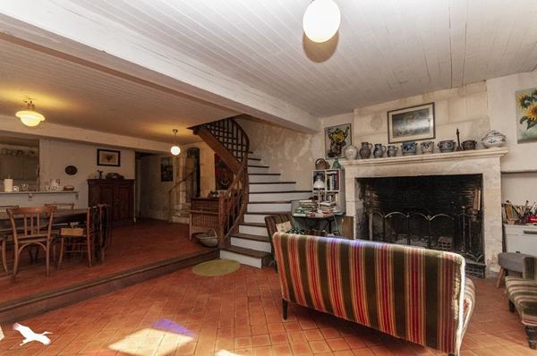 Maison à vendre |  Bourdeilles |  9 pièces | 262 m²