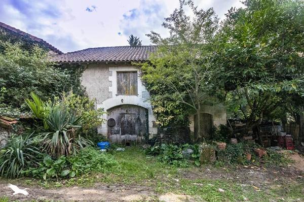 Maison à vendre |  Bourdeilles |  9 pièces | 262 m²