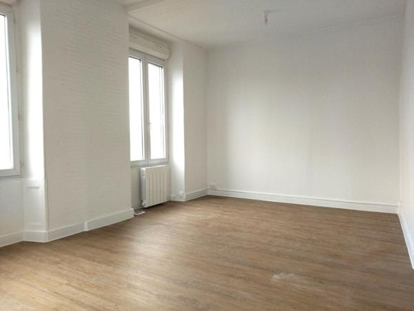 APPARTEMENT F2 à MAYENNE