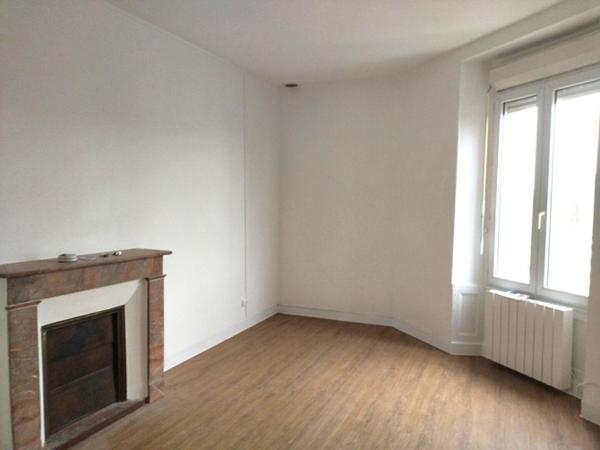 APPARTEMENT F2 à MAYENNE