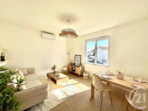 Maison à vendre  2 pièces - 35,05 m 2   LE FENOUILLER  - 85