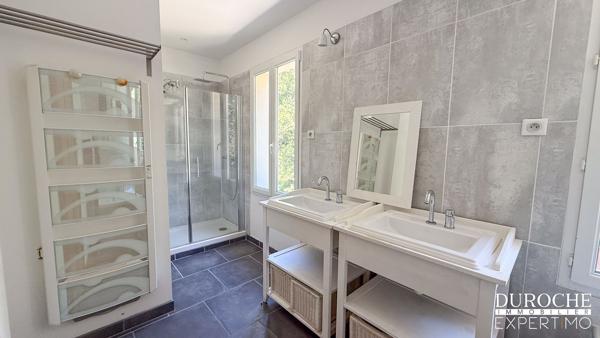 Ancien mas de village 224 m² avec appartement indépendant et potentiel exceptionnel – Caderousse