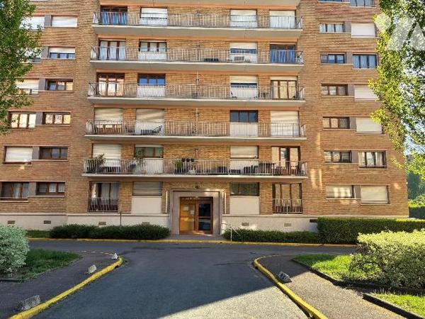 Appartement à Vendre à Armentières (59280) résidence de la Lys 

Bien situé, dans une résiden...