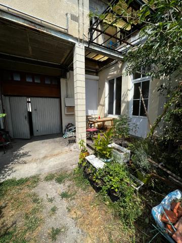 MAGNIFIQUE T4 A RENOVER AVEC TERRASSE ET CAVE