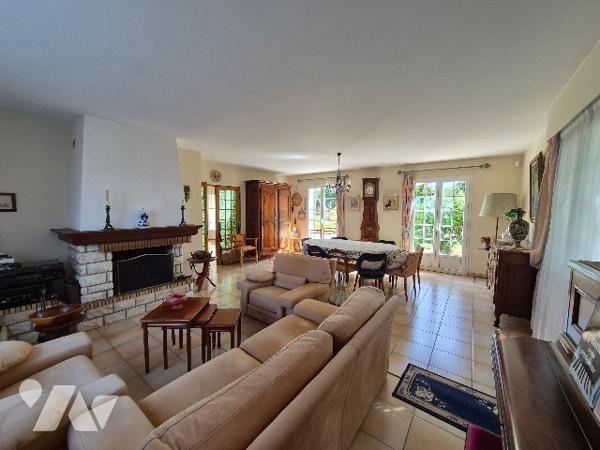 LOROUX BOTTEREAU, Maison 4 chambres sur terrain de près de 2500m²