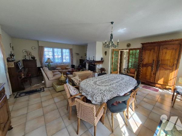 LOROUX BOTTEREAU, Maison 4 chambres sur terrain de près de 2500m²