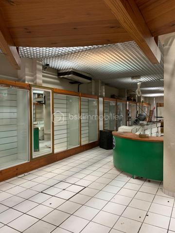 Immeuble mixte de 838 m²