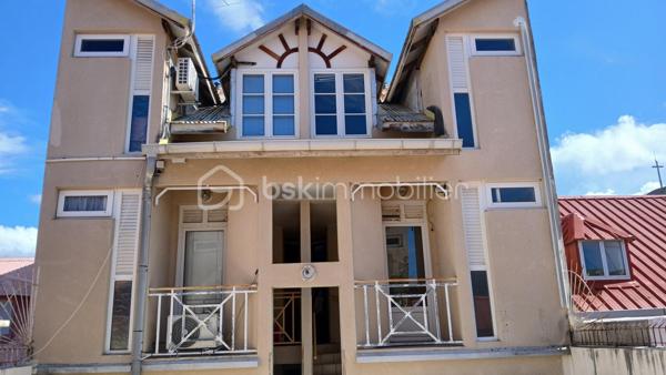 Immeuble mixte de 838 m²