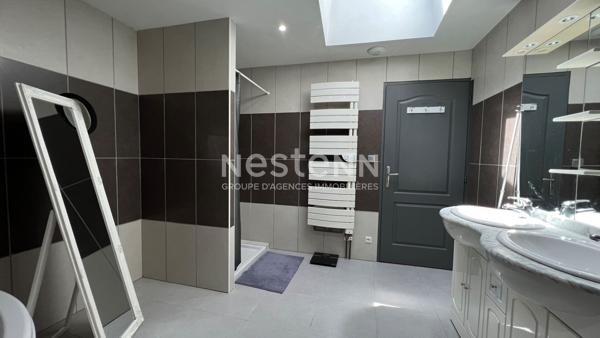 FAINS VEEL : Maison 9 pièces , 5 chambres, garage, jardin, proche des commerces