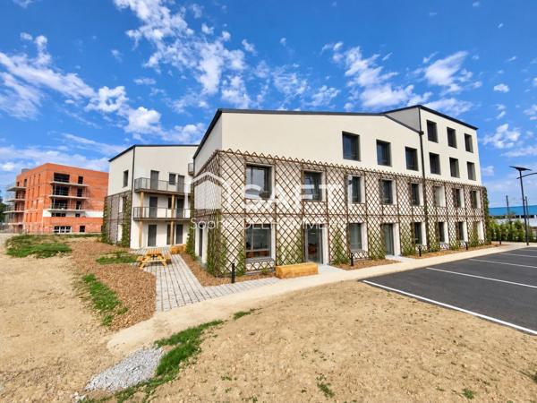 appartement studio neuf avec place parking