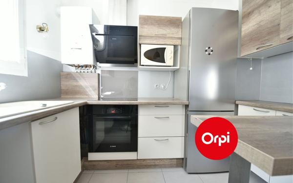 Appartement à vendre    2 pièces • 43,87 m2 Saint-Priest