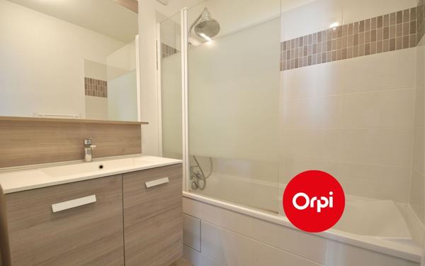 Appartement à vendre    2 pièces • 43,87 m2 Saint-Priest