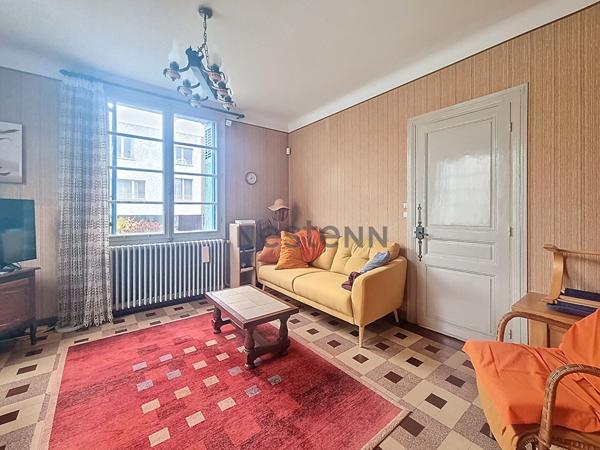 TOURS NORD - MONTCONSEIL - Maison à rénover 5 pièces 89 m² avec 4 chambres, jardin et garage