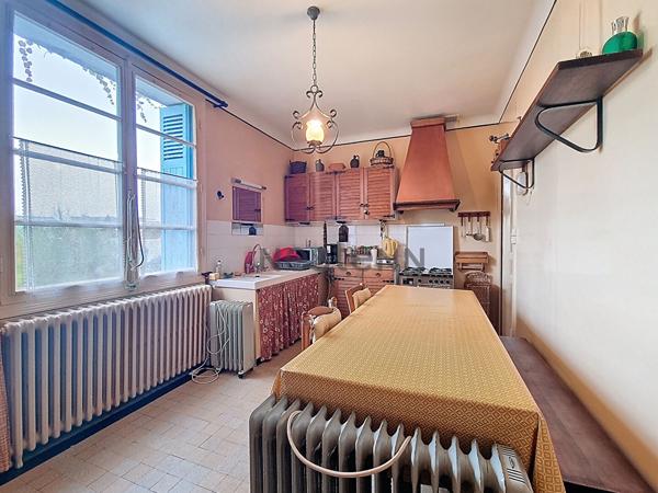 TOURS NORD - MONTCONSEIL - Maison à rénover 5 pièces 89 m² avec 4 chambres, jardin et garage