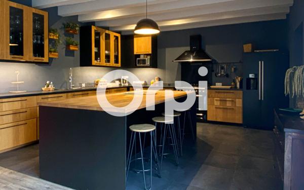 Maison à vendre    5 pièces •  Saumur