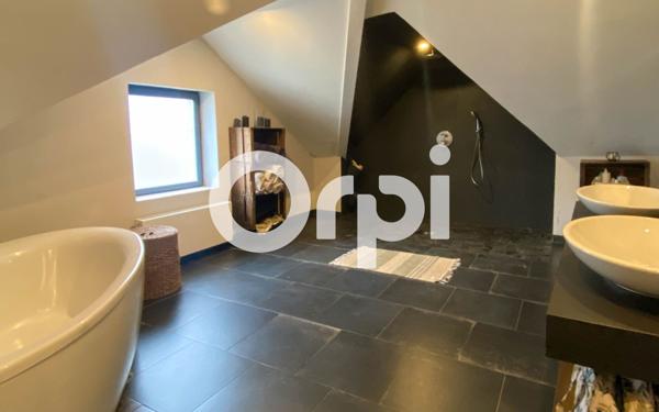 Maison à vendre    5 pièces •  Saumur